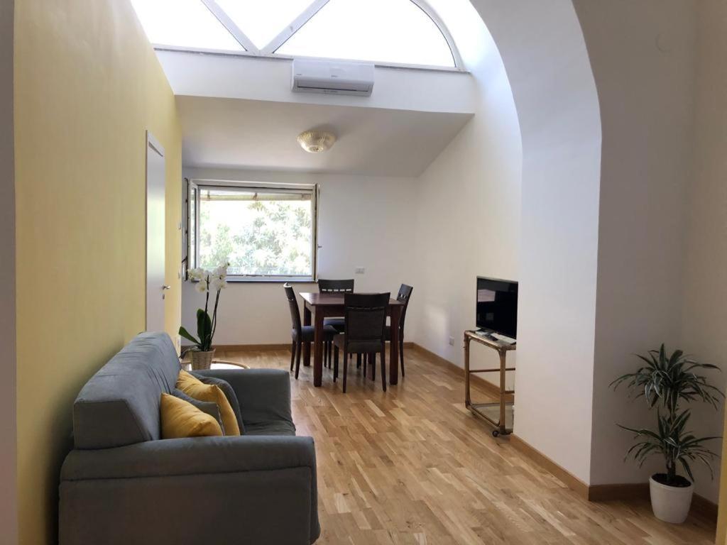 William Apt Sorrento Dış mekan fotoğraf